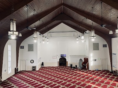 Guiding Light Islamic Center logo